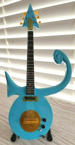 Prince Miniature Tribute Guitar With Stand - Pr 001 B