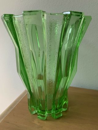 Vintage Green Vaseline Uranium Depression Glass Vase
