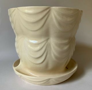 Vintage Brush Mccoy Large Draped Pattern Flower Pot W/saucer In Gloss White