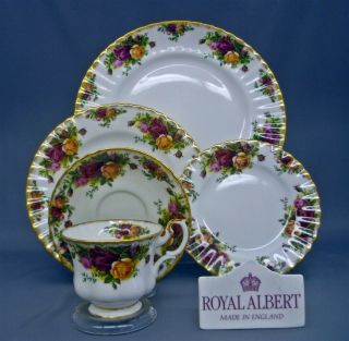 Royal Albert England Old Country Roses Bone China 5 Piece Dinner Place Setting