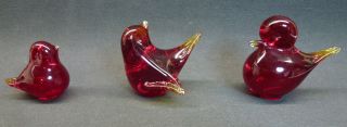 Vintage Set Of 3 Hand Made Swedish Art Glass Ruby Red Bird Figurine Paperweight