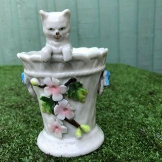 19thc Ceramic,  Porcelain Basket Vase With Cat To The Front Rim C1890s