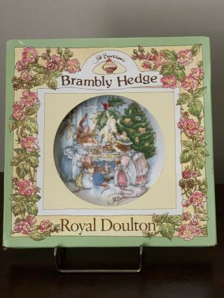 Royal Doulton Brambly Hedge 1994 Merry Midwinter Plate 8.  25 "