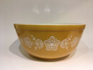 VINTAGE PYREX GOLD BUTTERFLY 2 - 1/2 Qt.  NESTING MIXING BOWL 403 4