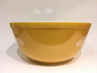 VINTAGE PYREX GOLD BUTTERFLY 2 - 1/2 Qt.  NESTING MIXING BOWL 403 6