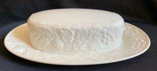 Mikasa English Countryside White Covered Butter Dish,  1/4 Pound,  Dp900,  Embossed