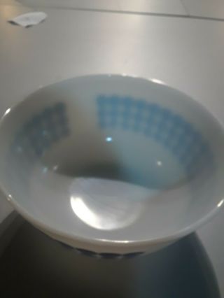 Pyrex 403 2 1/2 Qt Mixing Bowl Blue Polka Dot On Milk Glass