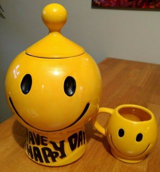 Vintage Mccoy Pottery Have A Happy Day Yellow Smiley Face Cookie Jar 235 Mug