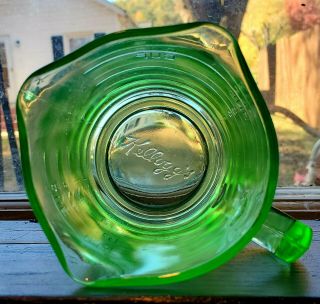 Vintage Hazel Atlas depression Glass Measuring Cup Kellogg ' s vaseline green 2