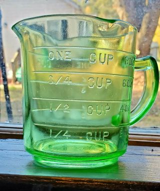 Vintage Hazel Atlas depression Glass Measuring Cup Kellogg ' s vaseline green 4
