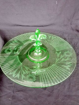 Green Uranium Vaseline Fleur De Lis Center Handle Serving Plate