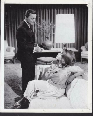 Robert Vaughn And Sharon Farrell In The Spy With My Face 1965 Movie Photo 38226