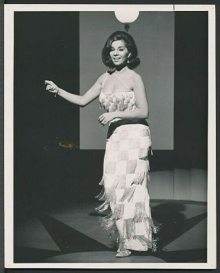 1965 Photo Abbe Lane Swinging Sexpot Actress Performing On Stage