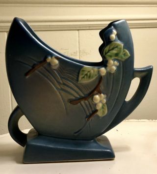 Roseville Blue Snowberry Pillow Vase Ifh - 6