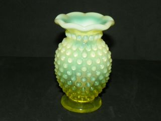 Vintage Fenton Yellow Vaseline Opalescent Hobnail Vase 3.  75 X 2.  25