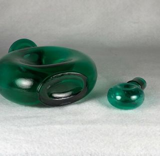 Vintage Blenko Glass Emerald Green Donut Decanter 7.  75” 8