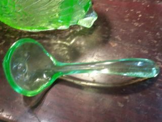 CAMBRIDGE URANIUM GLASS GREEN SWAN CANDY DISH WITH SPOON VASELINE GLASS 2