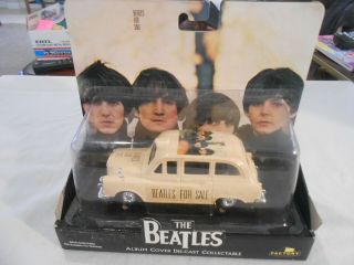The Beatles Album Cover Die - Cast Beatles Nib