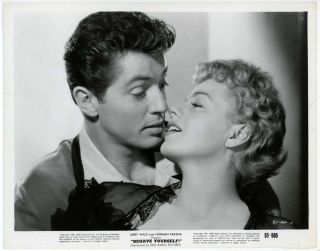 Behave Yourself 1951 Photo - Shelley Winters Farley Granger