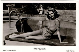 Vintage Press Photo Rita Hayworth Sexy Legs And Shoulders Charming