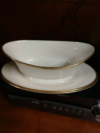 Lennox Eternal 24 Karat Gold Rimmed Gravy Boat With Attached 11 " Plate