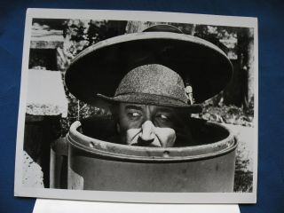 Pink Panther Strikes Again Peter Sellers 8x10 B&w Movie Photo W/release Letter