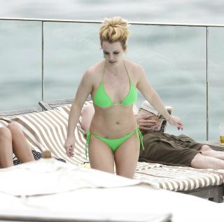 A Britney Spears In Green Bikini 8x10 Picture Celebrity Print
