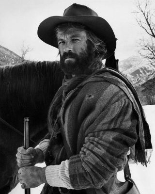 Glossy Photo Picture 8x10 Jeremiah Johnson Serious With His Shotgun