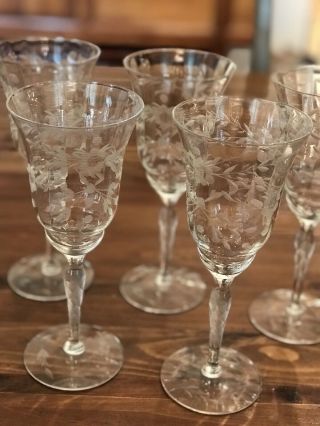 Gorgeous Set Of 5 Vintage Cut Etched Crystal Flowers Wine Glasses W/frosted Stem