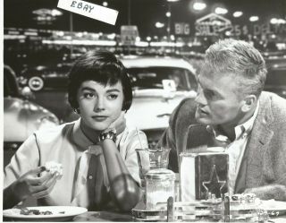 Natalie Wood & Tab Hunter - Both Gone Now - 8 X 10 Eating Outside - Twosome