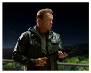 - Terminator - (arnold Schwarzeneggar) 8x10 Photo