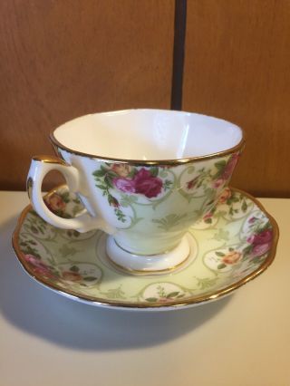 Royal Albert Old Country Roses Cameo Green Cup Saucer Set 4