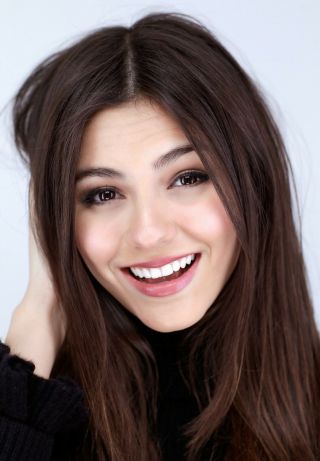 Victoria Justice With Mouth Open 8x10 Photo Print