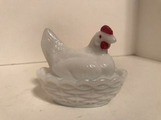 Rare Vintage Hazel - Atlas White Milk Glass Hen On A Nest Rooster Chicken