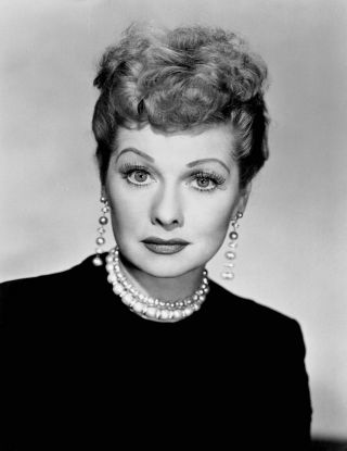 Lucille Ball Classic Portrait Black And White 8x10 Picture Celebrity Print