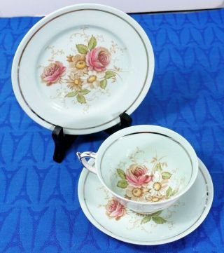 Paragon China Trio Teacup Saucer Plate Cabbage Rose Queen Mary England 97666