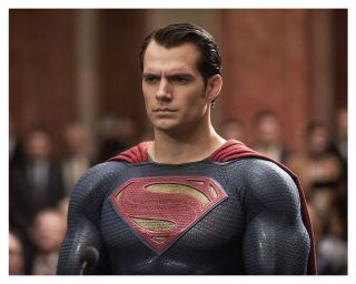 - Superman - (man Of Steel) " Henry Cavill " 8x10 Glossy Photo - G -