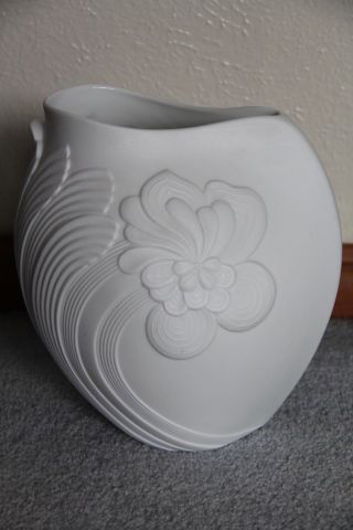 (b) Kaiser Germany White Bisque 8 3/4 " Hibiscus Vase Signed M.  Frey 0327