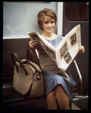 A Young Martha Stewart Rides The Subway 8x10 Glossy Photo Picture 5003160917