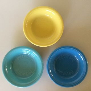 Fiesta / Matched Set Of Three 5 1/4 " Petware Pet Bowls / Three Colors /