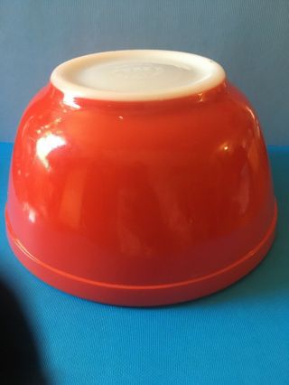 Vintage Pyrex 402 Red 1 - 1/2 Qt.  Mixing Bowl 1950’s
