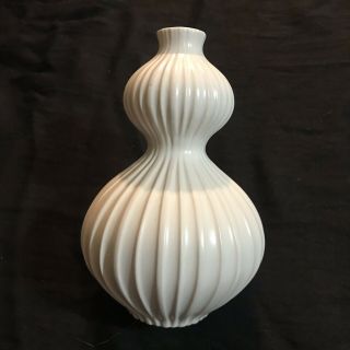 Modern Jonathan Adler Ribbed White Vase 2