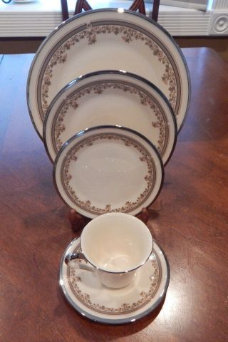 Lenox " Lace Point " Pattern 5 Piece Place Setting (s) Made In Usa