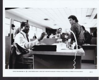 Mel Gibson Danny Glover Lethal Weapon 1987 Vintage Movie Photo 35512
