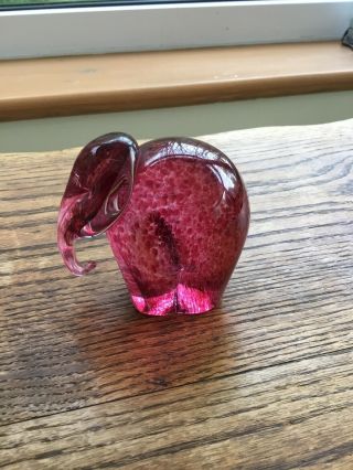 Wedgwood 70’s Vintage Pink Speckled Large Glass Elephant Ornament/paperweight