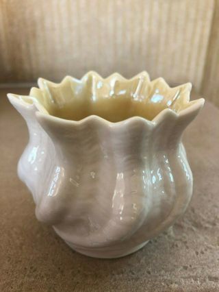 Vintage Small Belleek Swirl Shell Posy Vase Flower Pot 4th Mark (1946 - 1955)
