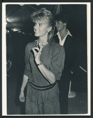 1983 Photo Olivia Newton John Star Singing Actress At A Party