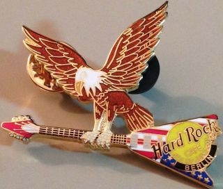 Hard Rock Cafe Berlin 2001 July 4th Pin Eagle With Flying " V " Guitar - Hrc 1240