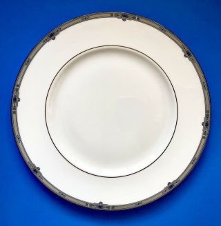 Wedgwood Amherst Platinum 10 3/4 Inch Dinner Plate Fine Bone China England