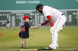 Glossy Photo Picture 8x10 David Ortiz Shaking Hands With The Child